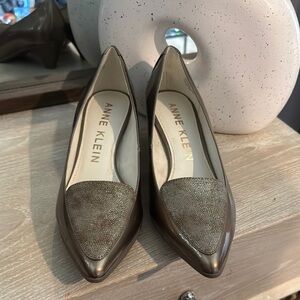 Anne Klein Brown Heels Elegant‎ Design